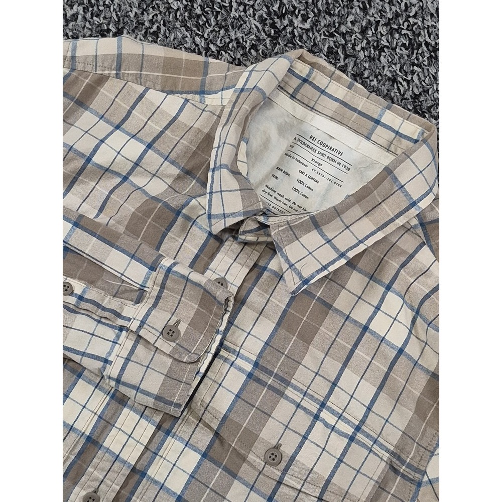 REI Co-op Shirt Mens XL Tan Gray Plaid Flannel Button Up Outdoors Long Sleeve